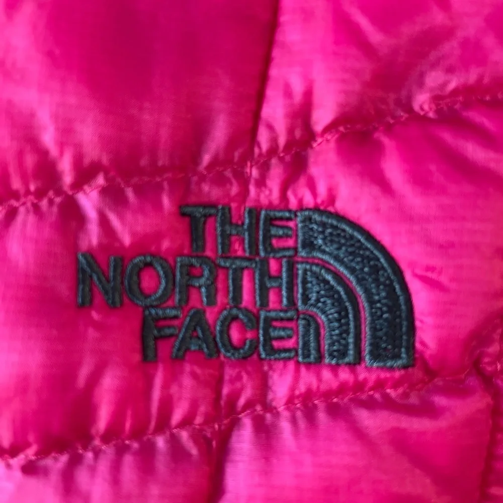 The North Face Thermoball Women's Pink Quilted Jacket - Picture 4 of 8